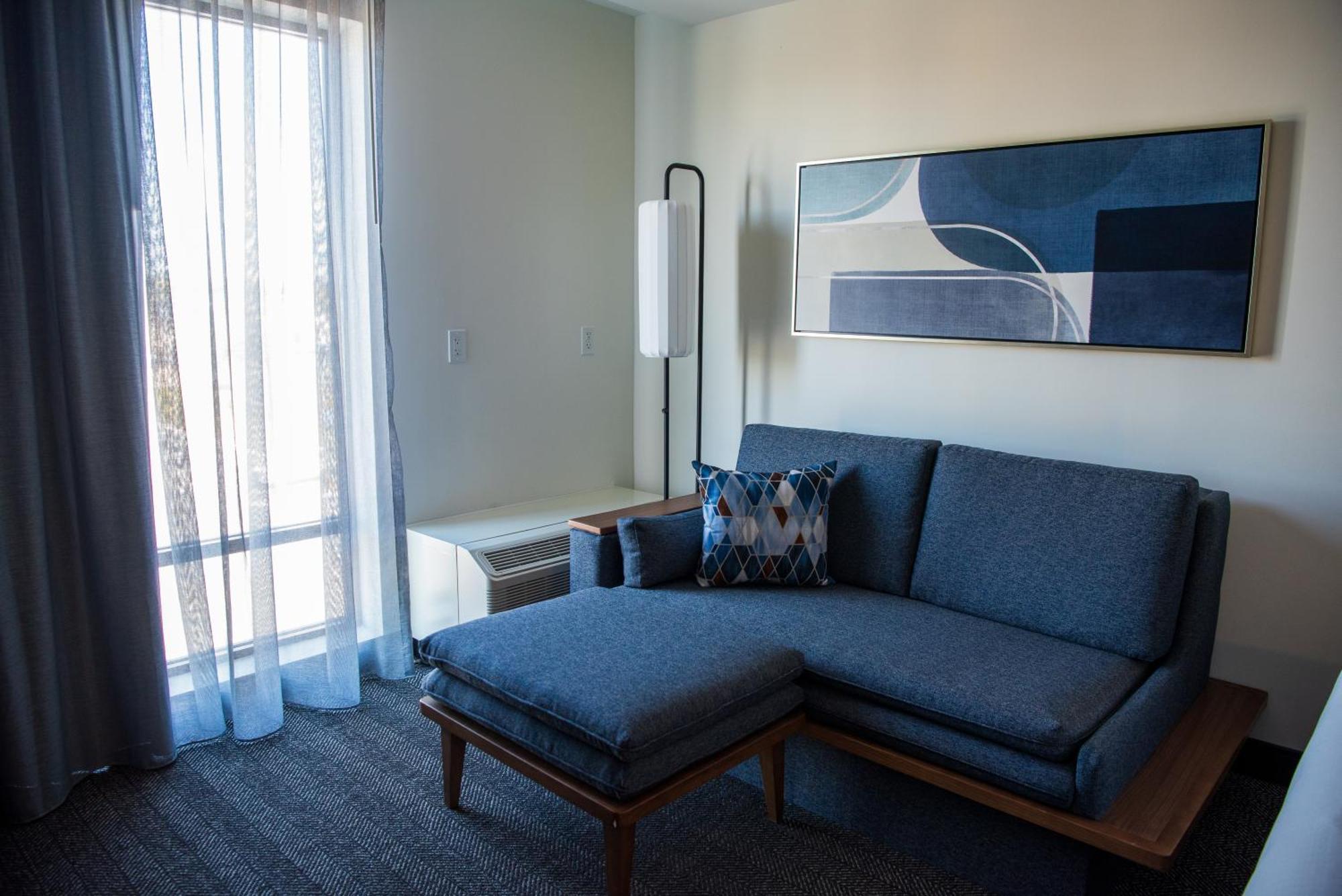 Courtyard By Marriott Lake City Ngoại thất bức ảnh