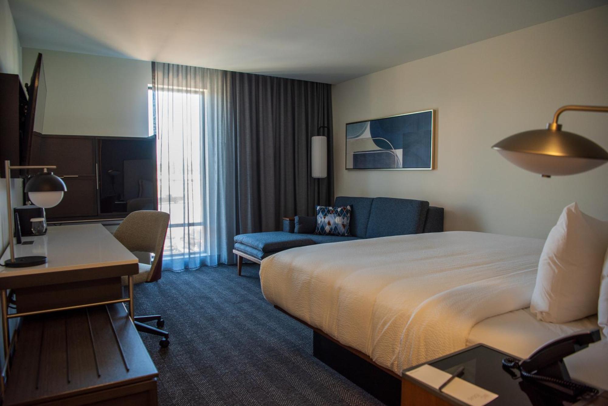 Courtyard By Marriott Lake City Ngoại thất bức ảnh