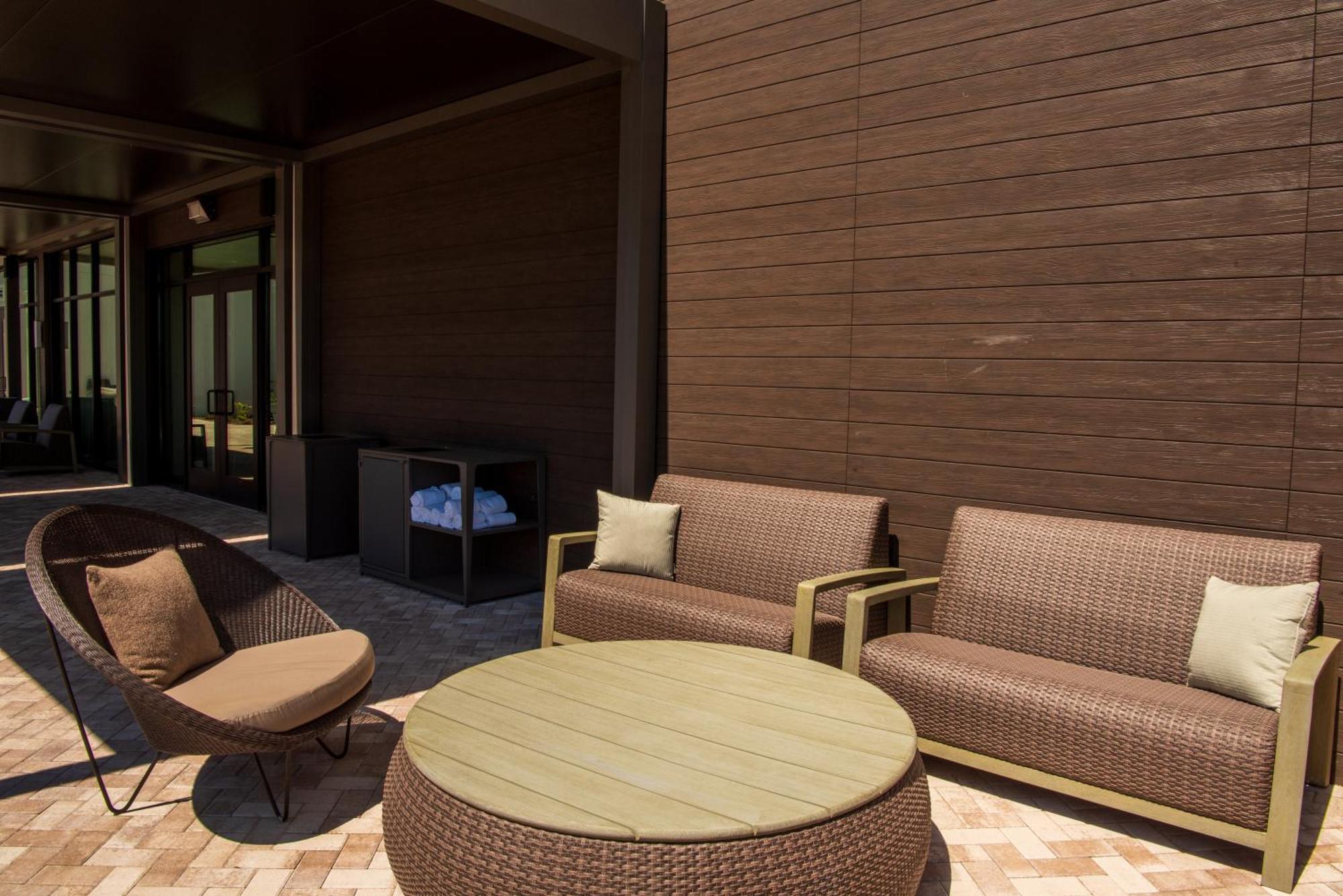Courtyard By Marriott Lake City Ngoại thất bức ảnh