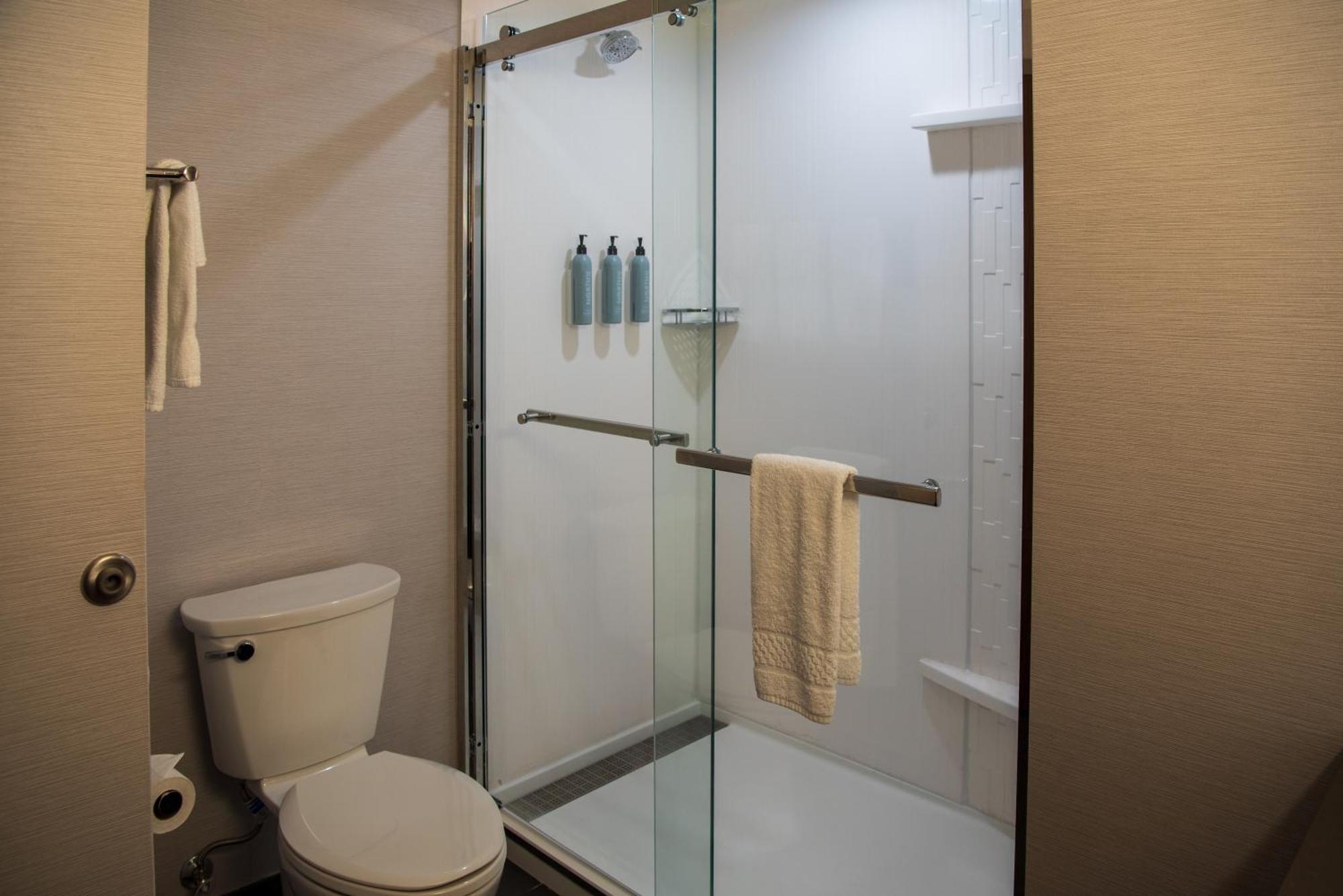 Courtyard By Marriott Lake City Ngoại thất bức ảnh