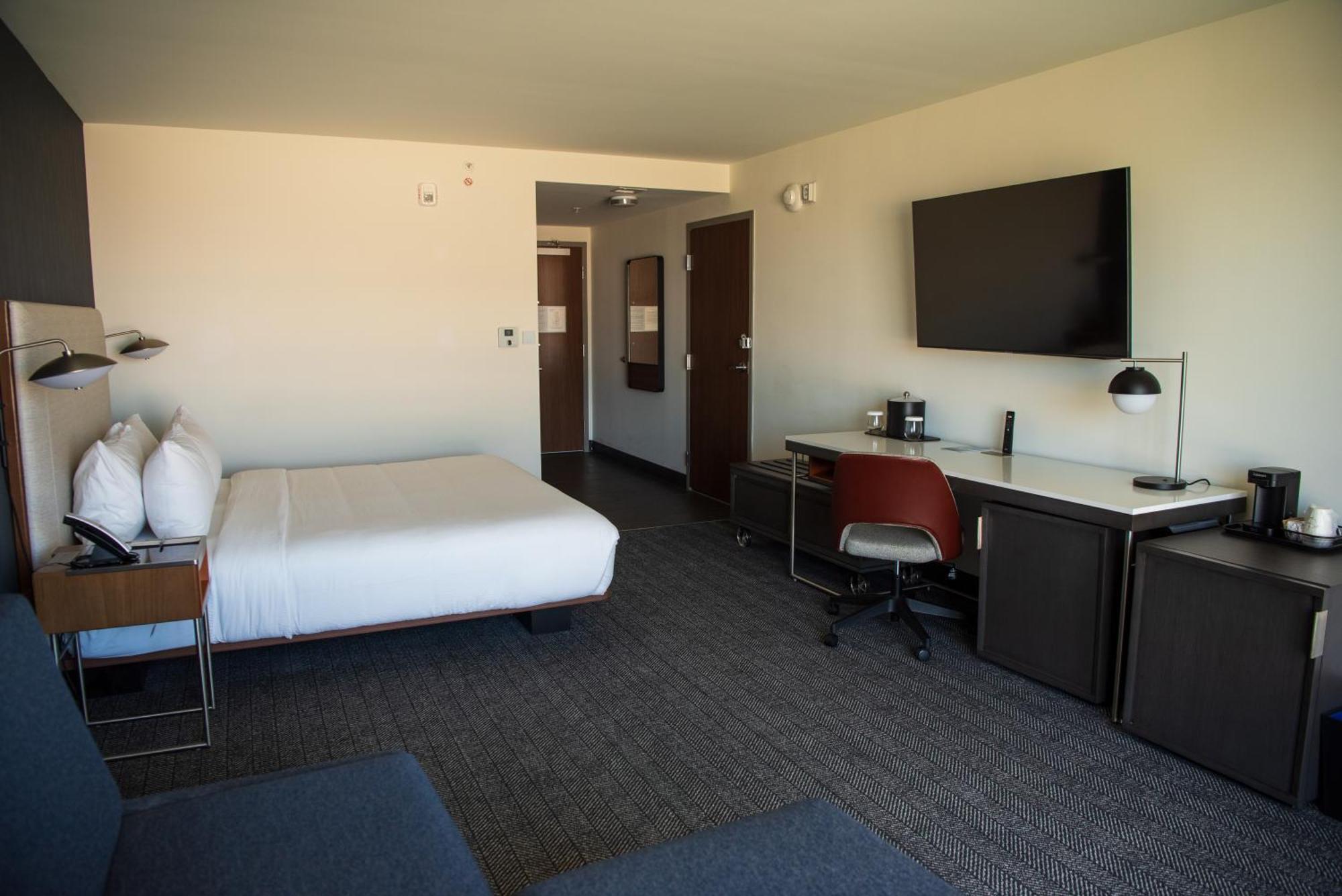 Courtyard By Marriott Lake City Ngoại thất bức ảnh