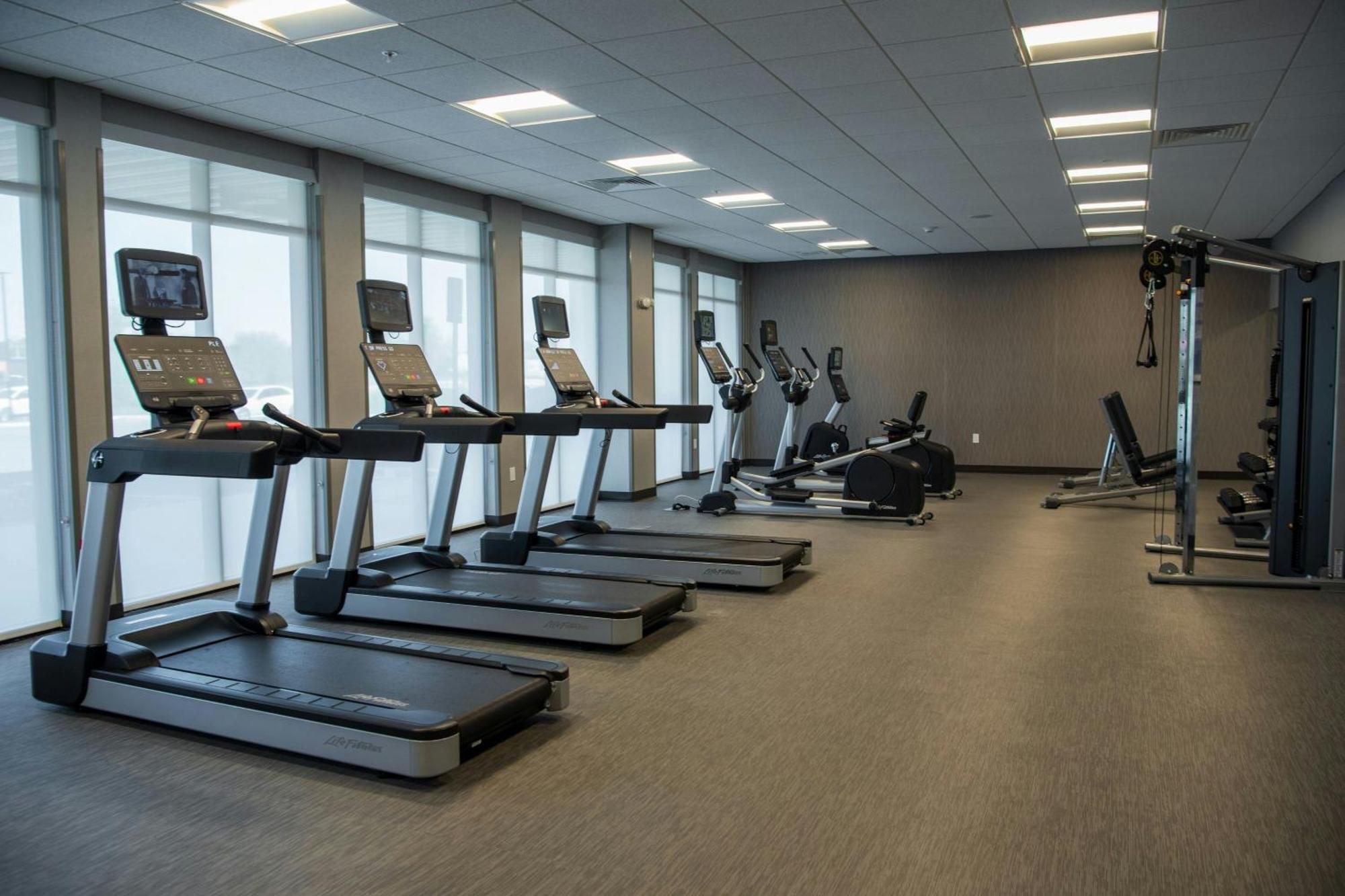 Courtyard By Marriott Lake City Ngoại thất bức ảnh